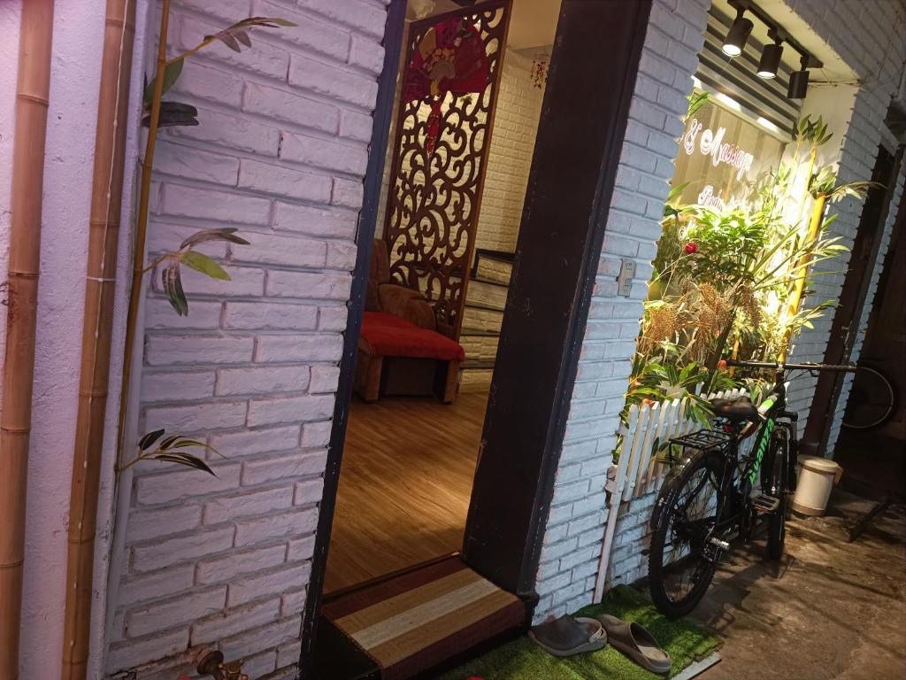 Hoan Kiem lake center – Hanoi